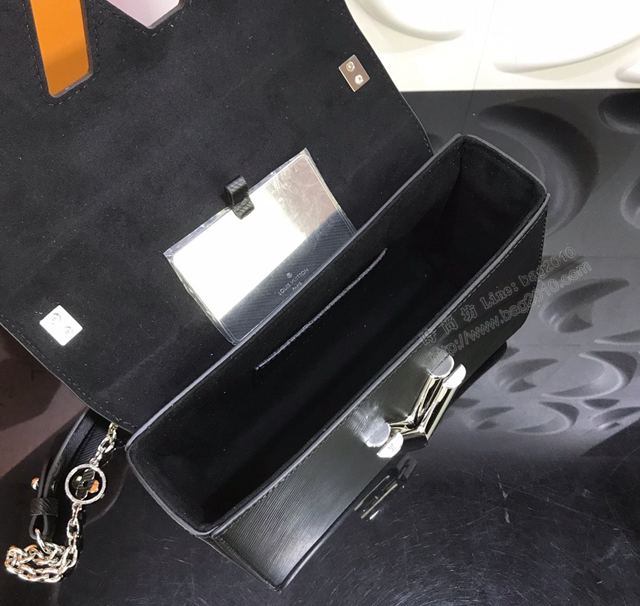 LV包 LV女包 經典Twist手袋 黑色粒面Epi皮革 LV翻蓋鏈條包 LV斜挎女包  ydh3151